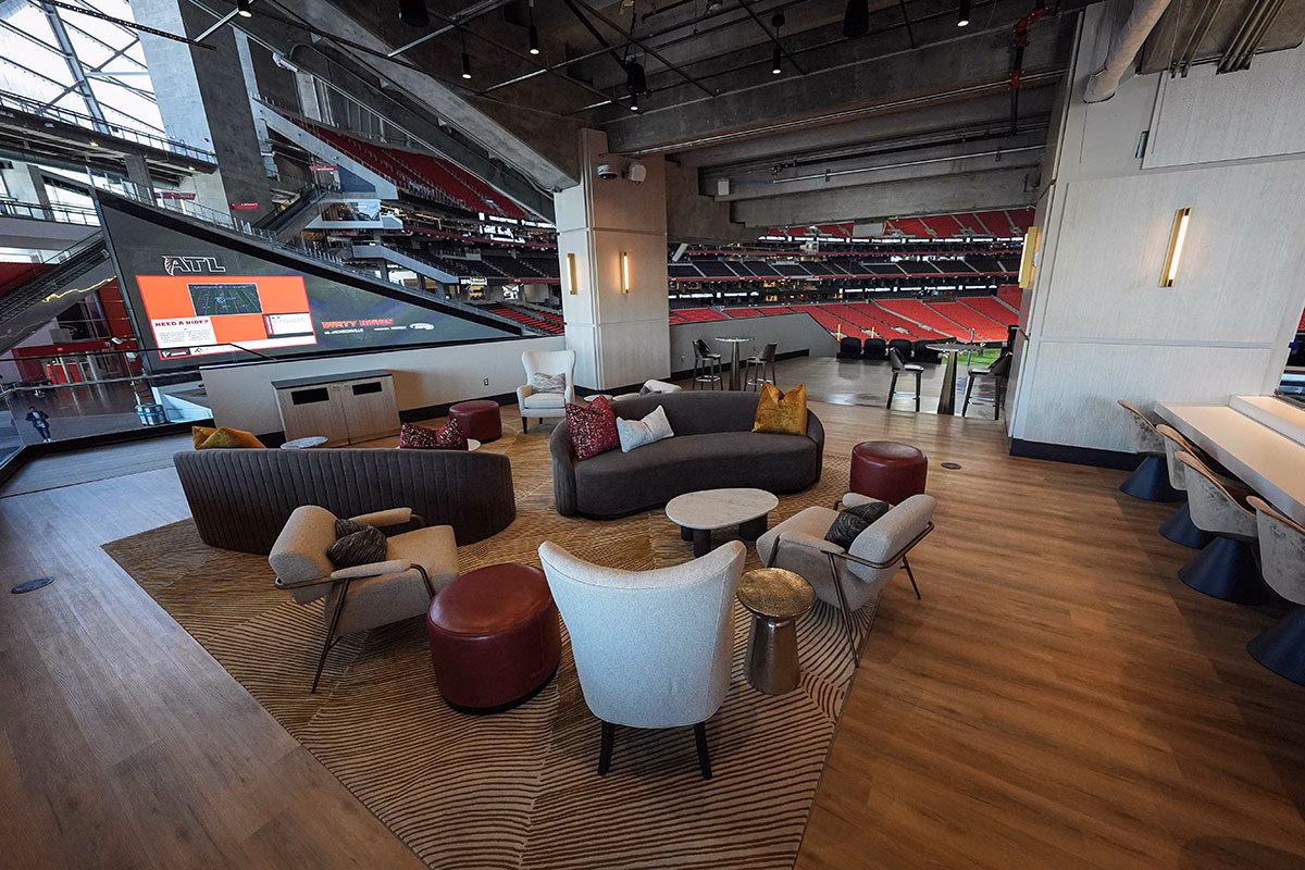 Why should you join the United Services Club?