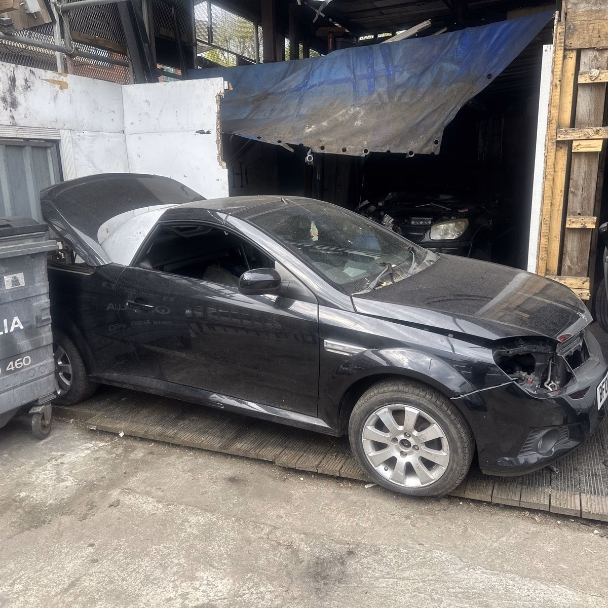 Can I buy Vauxhall car parts online?