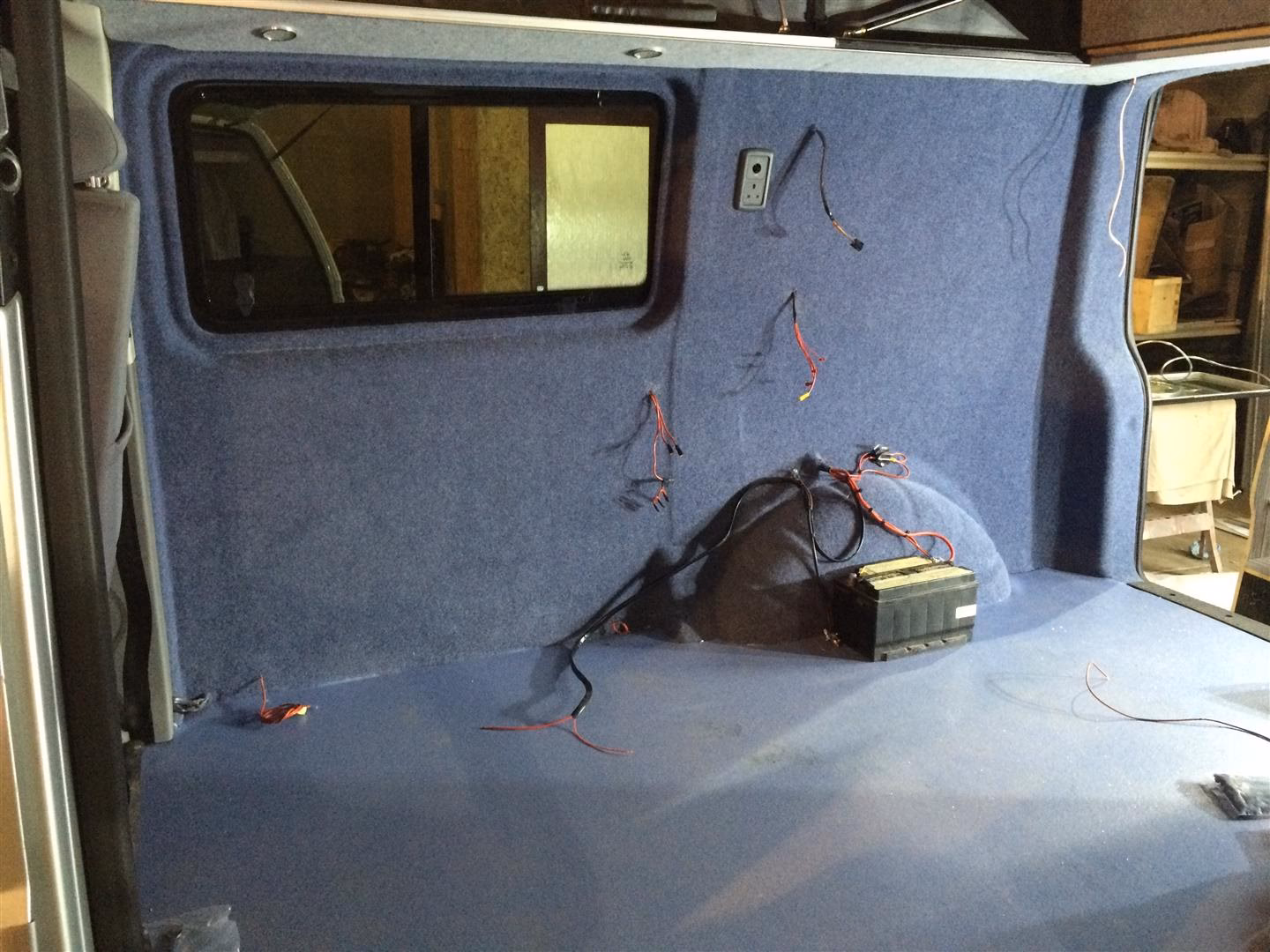 What is aplyed Van lining?