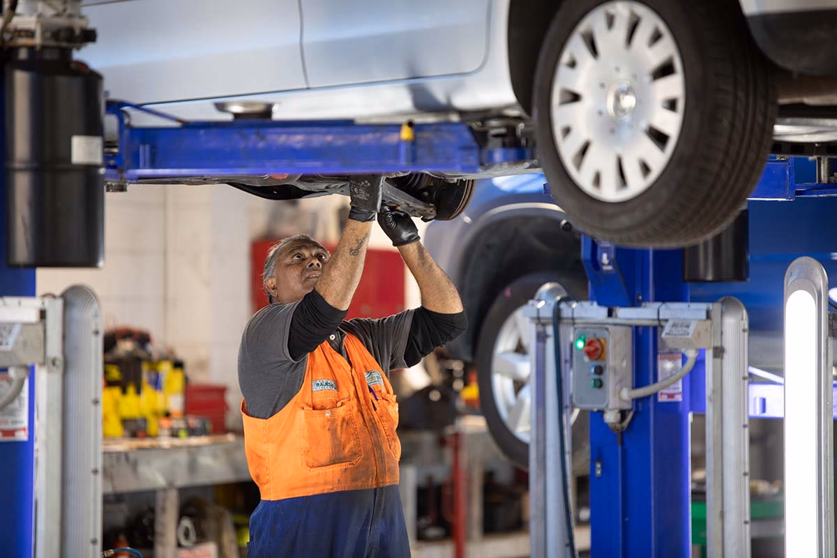 Do imported vehicles need to comply with New Zealand road safety standards?