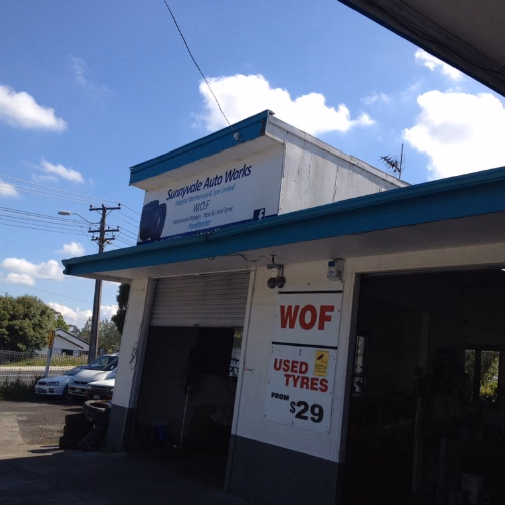 Where can I buy a Toyota in New Lynn?
