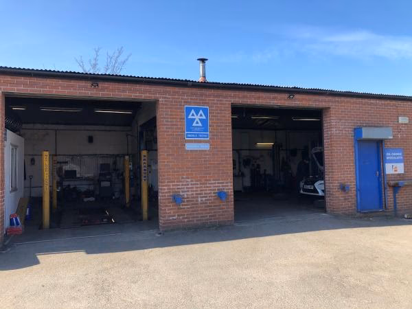 Who is Stalybridge auto salvage?
