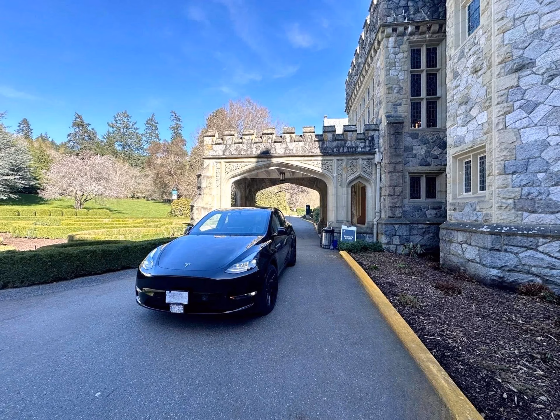 Who is Arbutus limo service in Victoria BC?