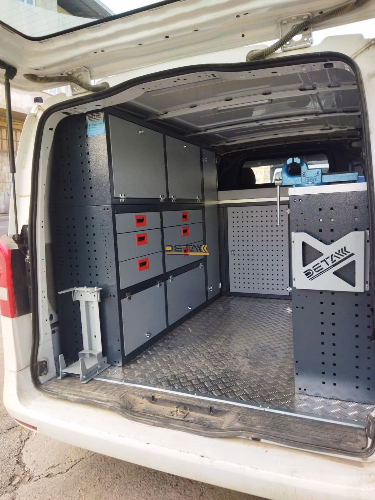 How does autodoc club help Mercedes-Benz Vito?