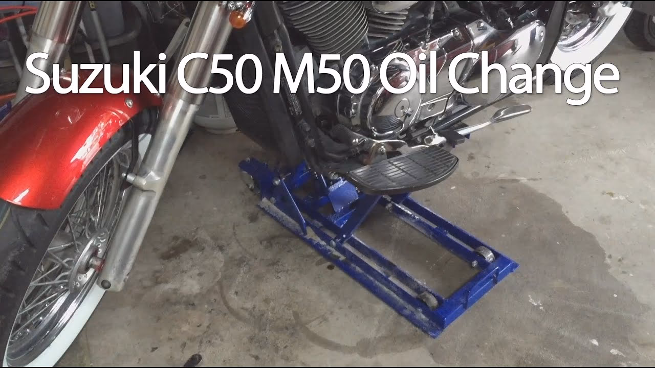 How does a Suzuki VL800 hose work?