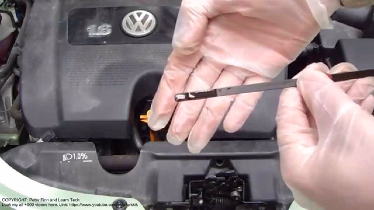 How do you clean a VW Beetle engine oil?