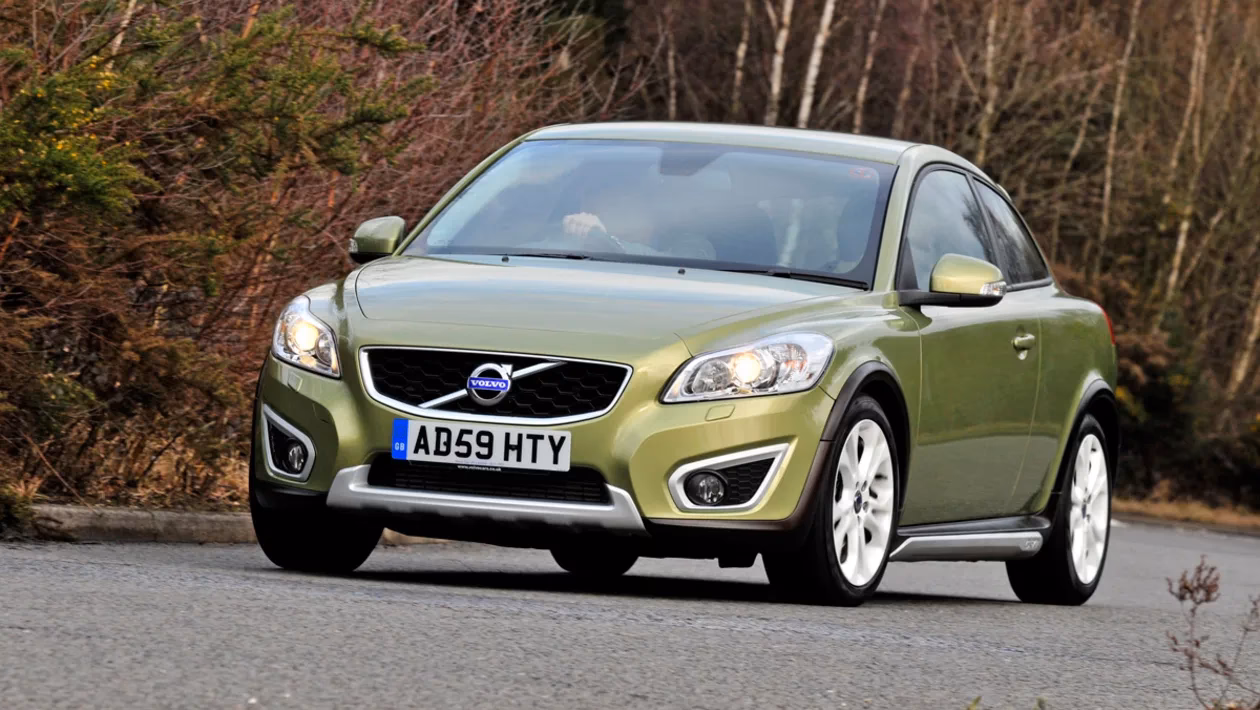 How do I select a Volvo C30 model?