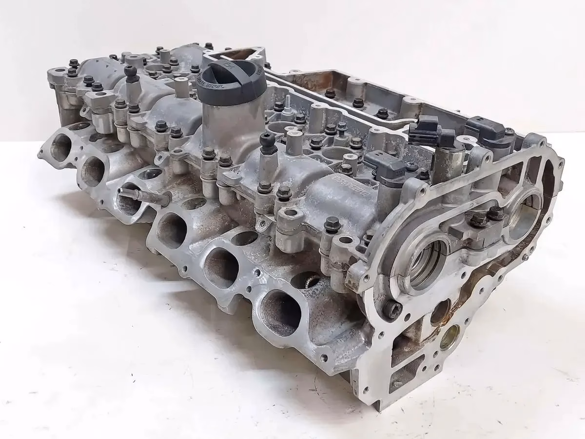 How do you clean a cylinder head?