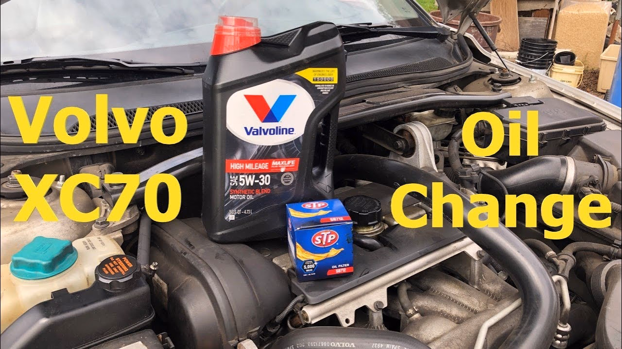 Does Volvo XC60 T5 have oil filter?