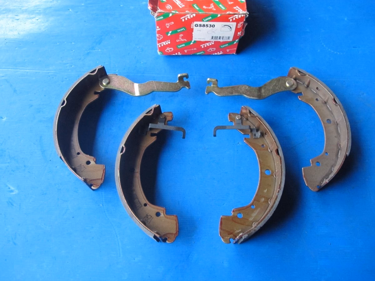 Do T4 brake pads need to be replaced?