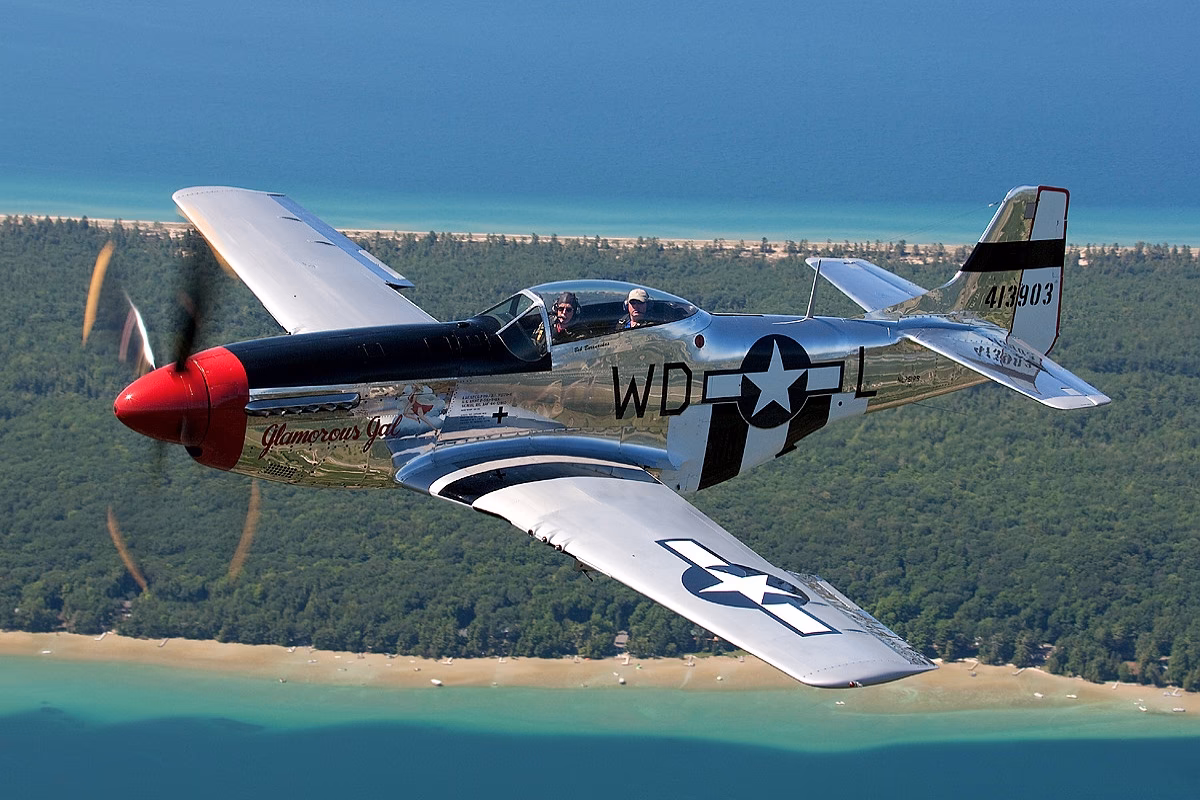 What engine did the p51b use?