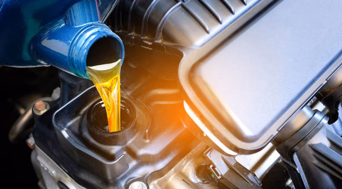 Can you use car engine oil in a motorcycle?