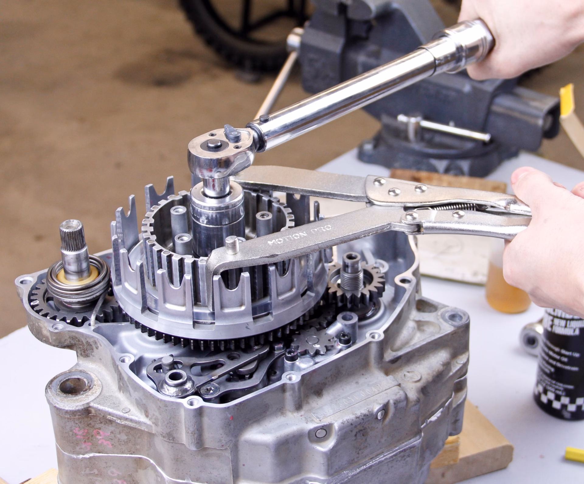 What parts make up the engine bottom end?