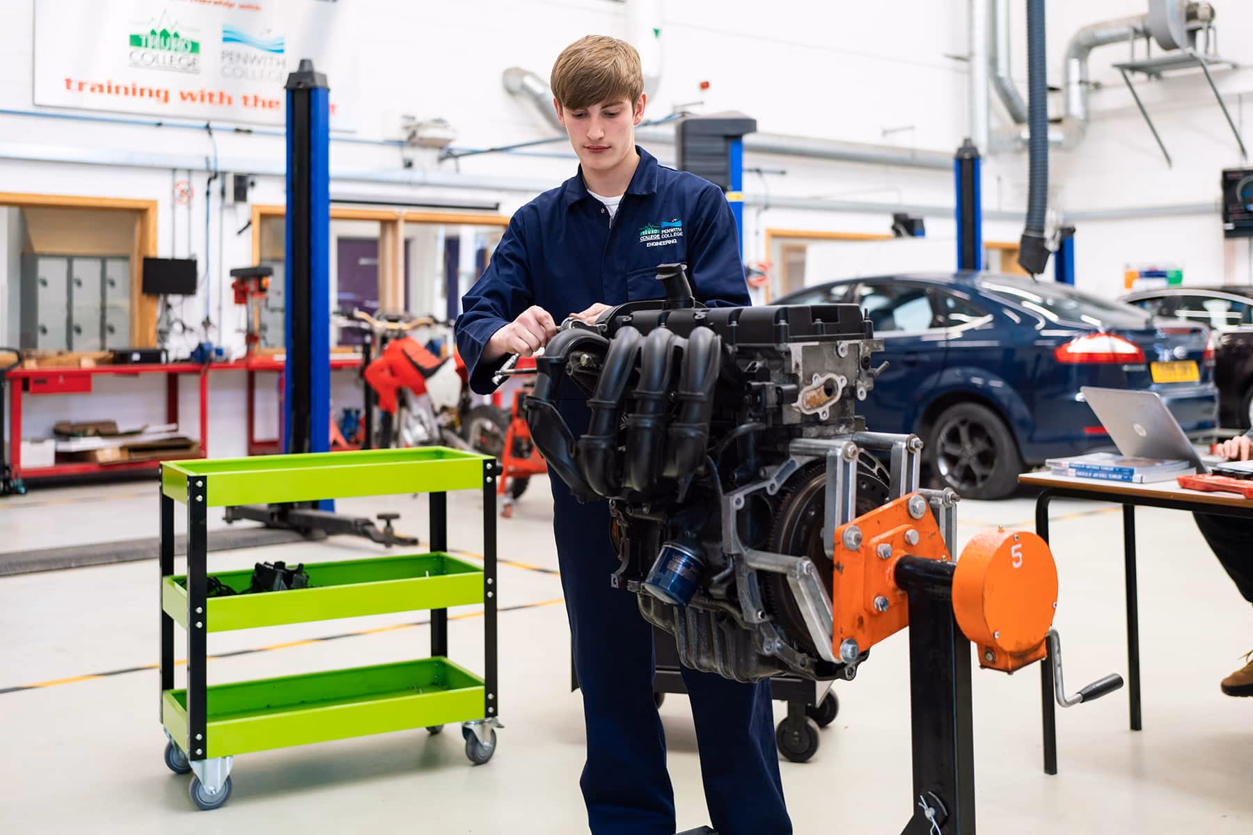 How many credits do I need for motor vehicle services?