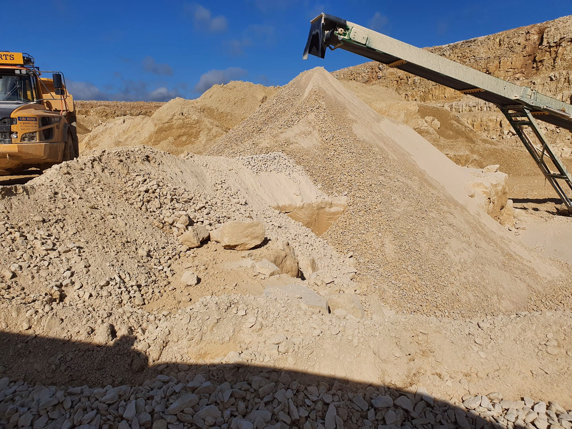What is the density of a Class 1A fill sub base?