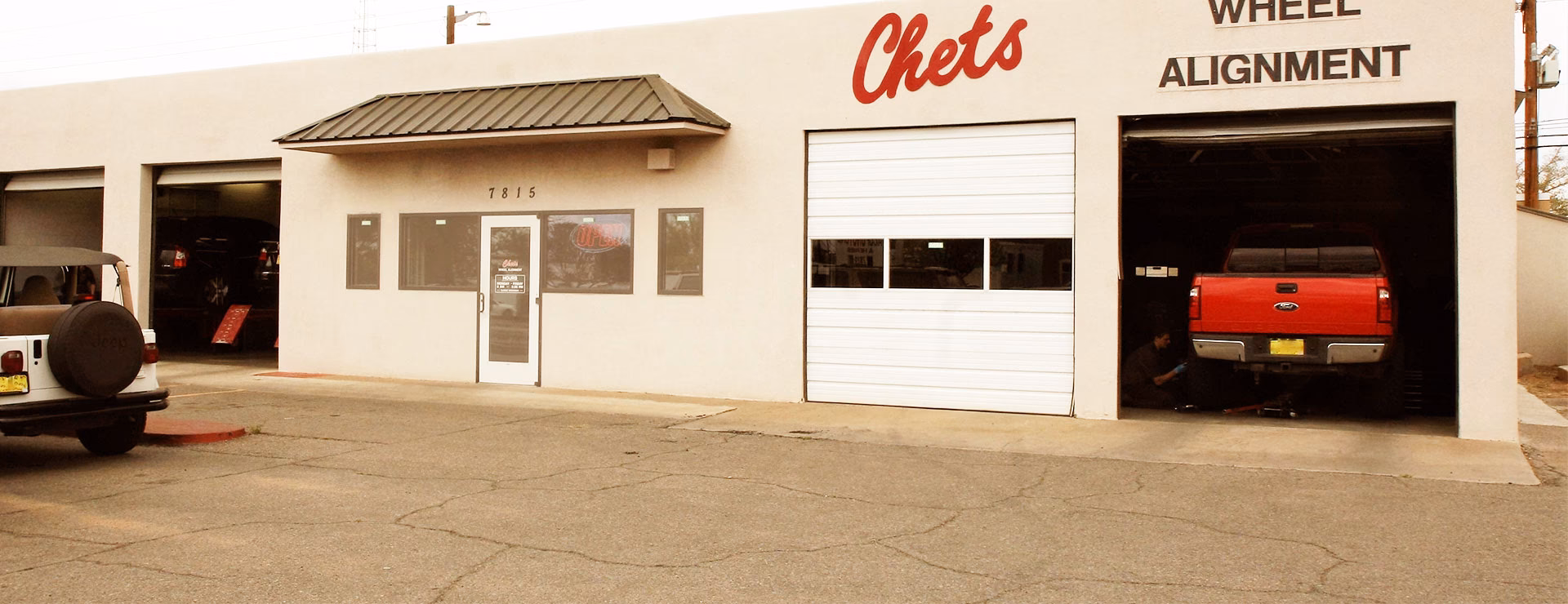 What are people saying about tires services in Albuquerque?