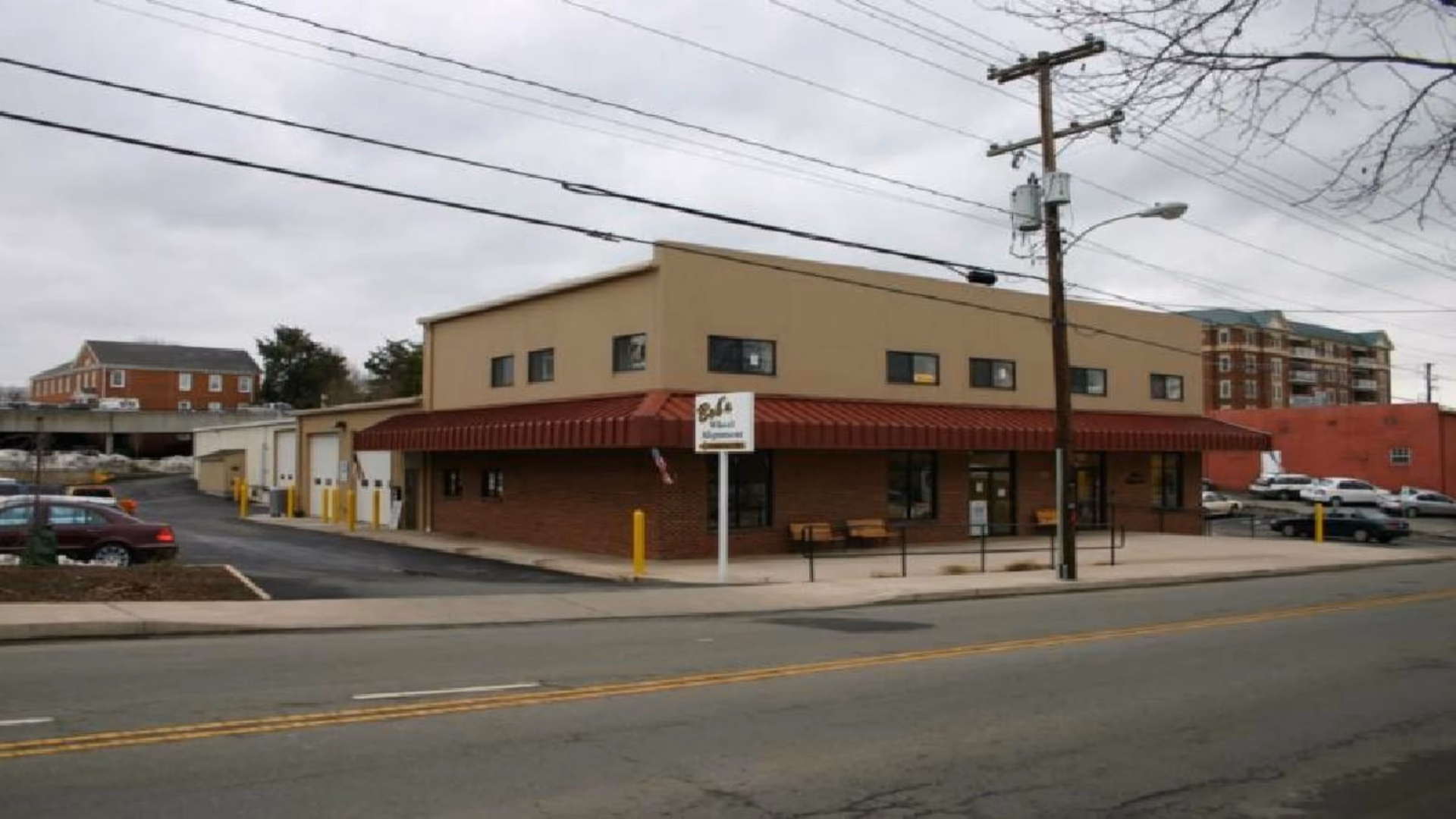 Where can I find tires in Charlottesville?