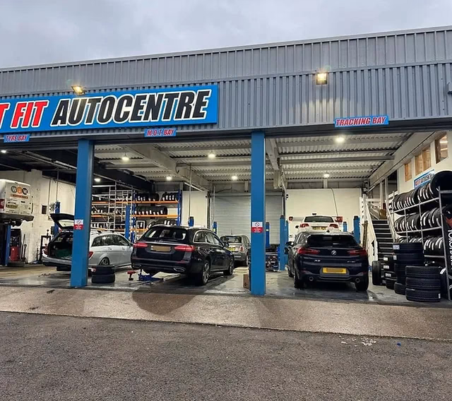 Who are Malvern tyres Cwmbran (Llantarnam)?