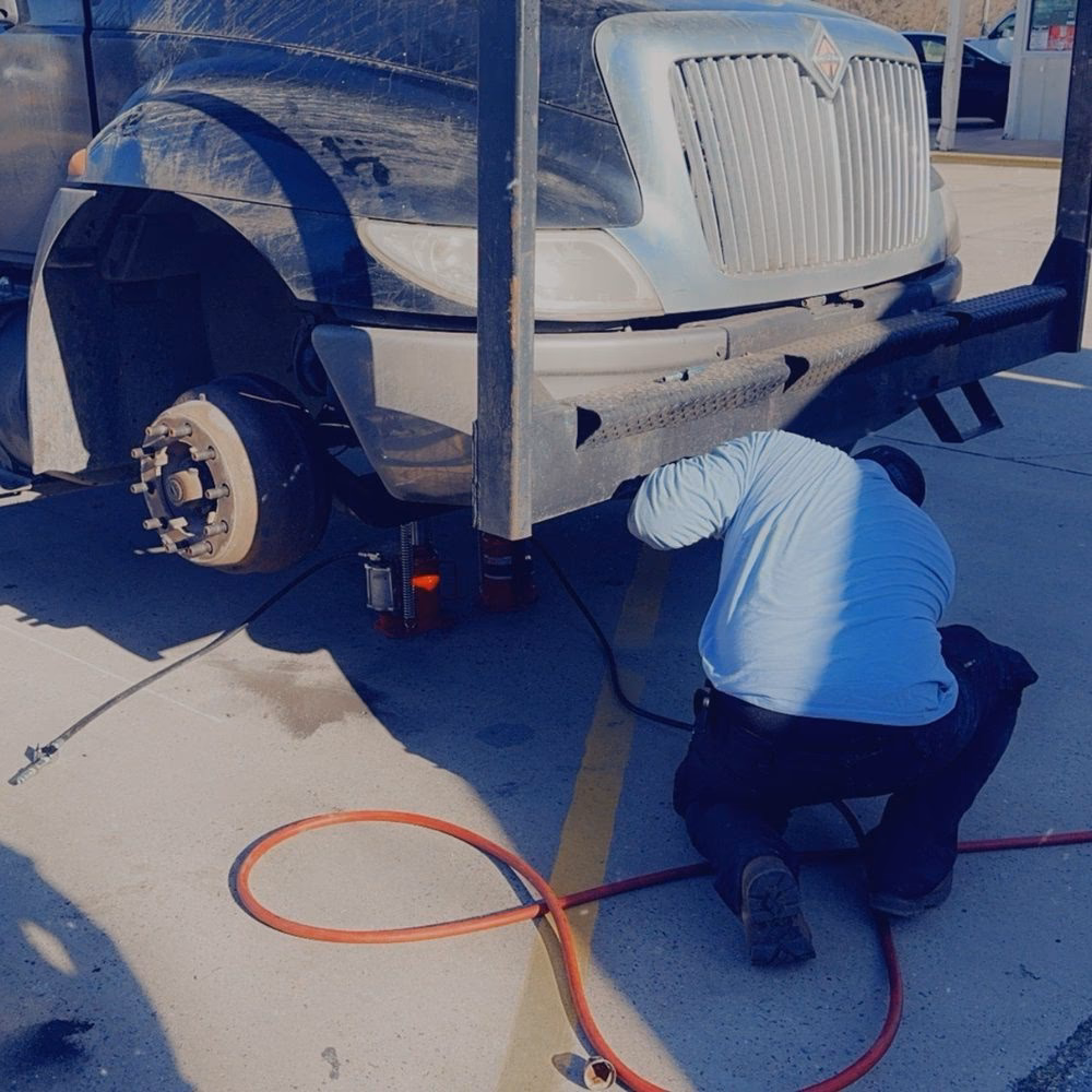 What are people saying about tires services in Charlotte?