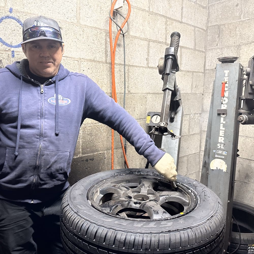 Does Hansons garage offer a high end 4 wheel alignment check?