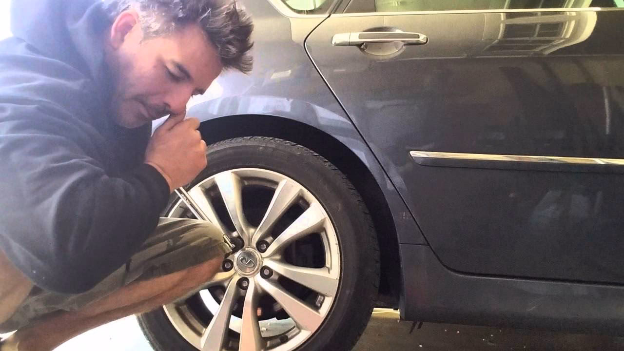 Is it a MOT failure to remove the locking wheel nut?