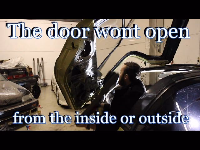 Does a passenger door need to open if it fails an MOT?