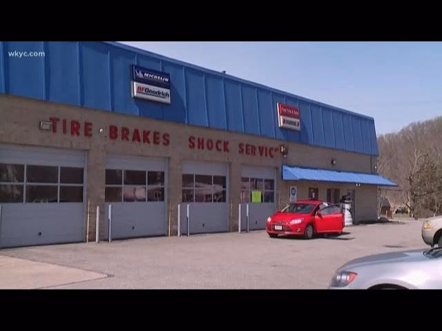 Can garages open in lockdown?