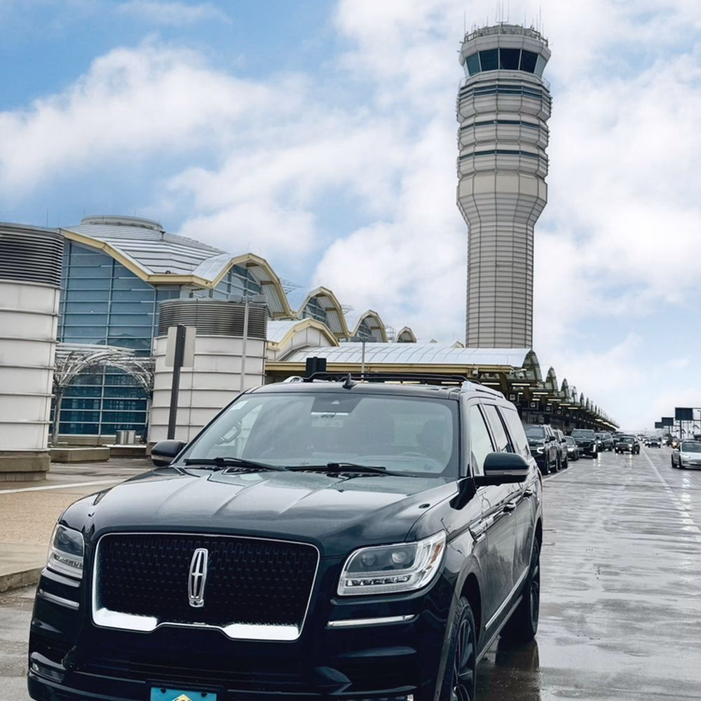 How far is Philadelphia sports from Wilmington Delaware?