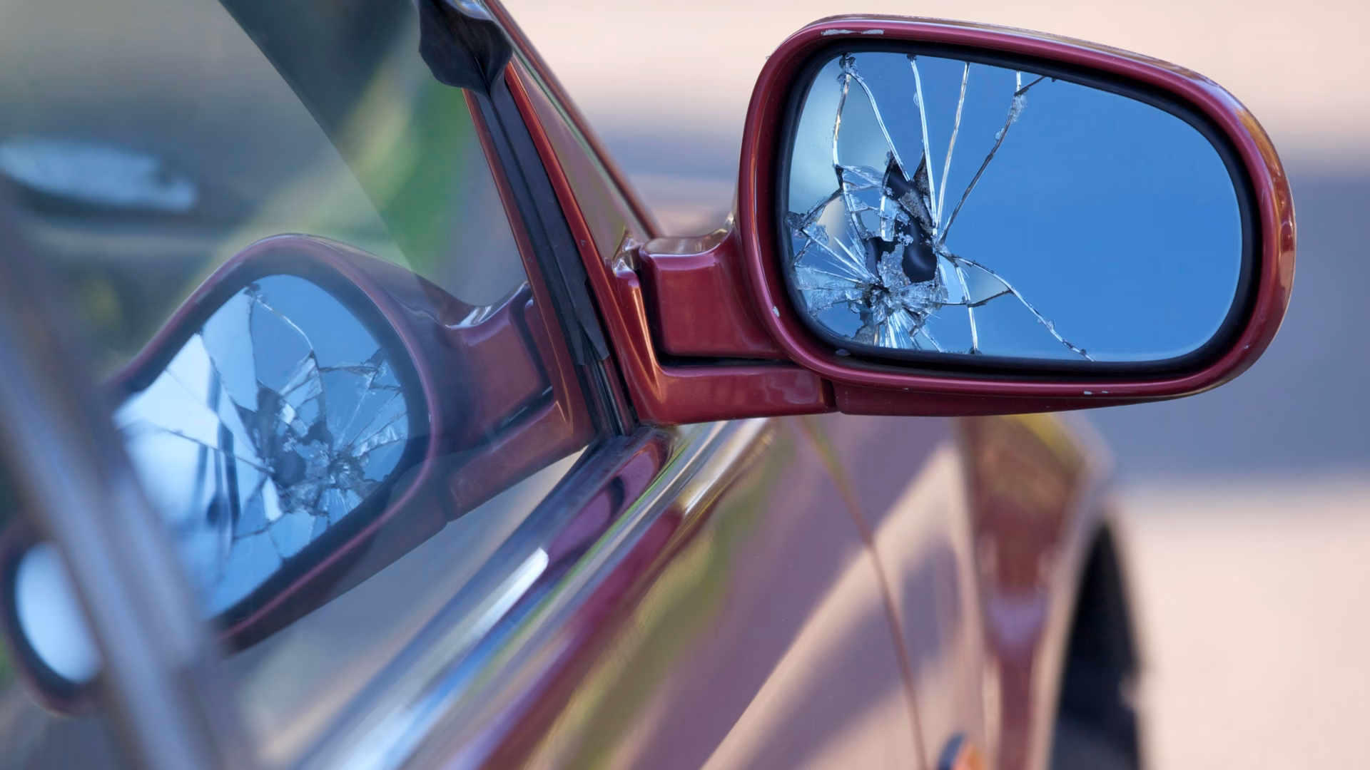 Do I need a rear view wing mirrir to pass an MOT?