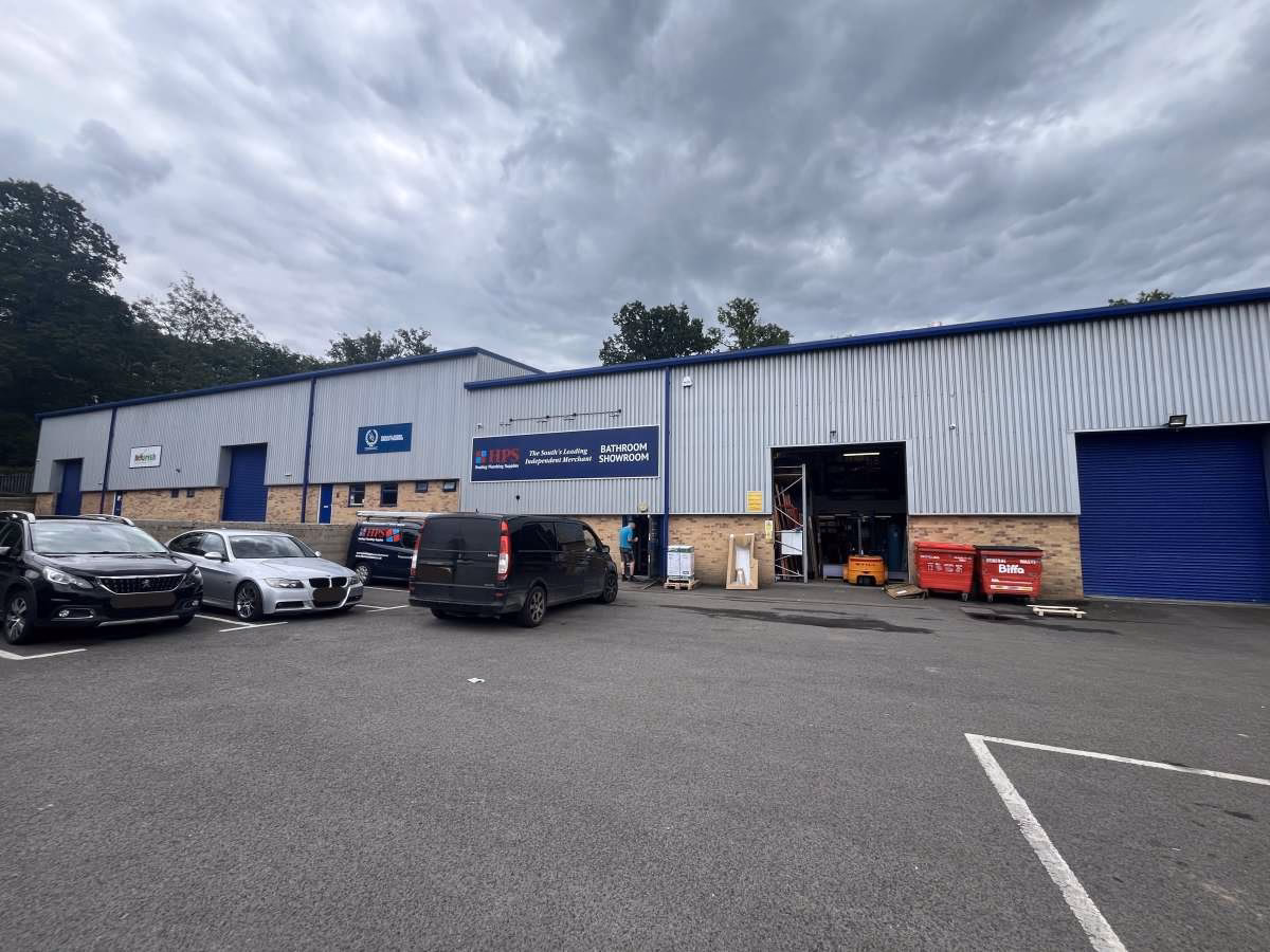 How much does it cost to rent a workshop in Birkenhead?