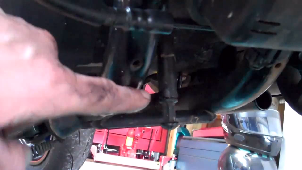 Does XR1200 need HD oil?