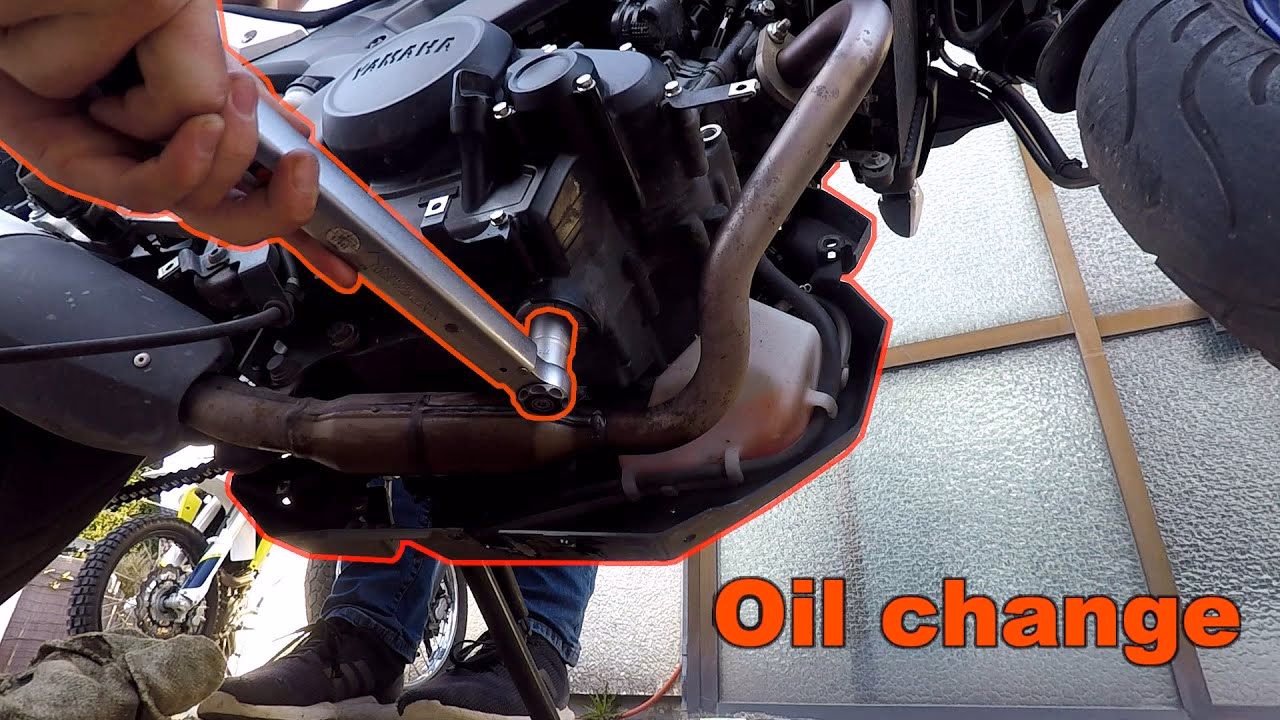 What kind of engine does a Yamaha mt125 have?