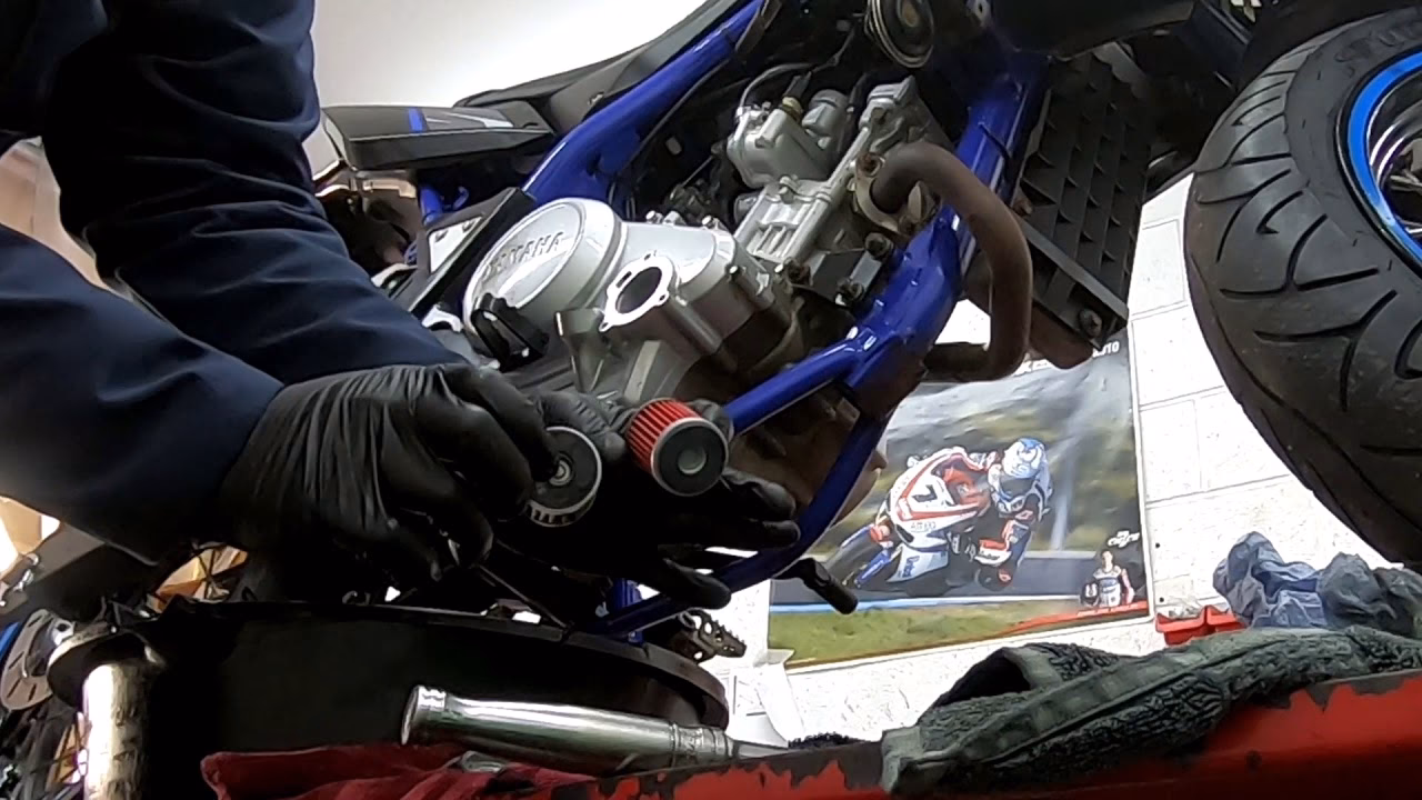 How do you remove rust from a Yamaha wr125x tyre?