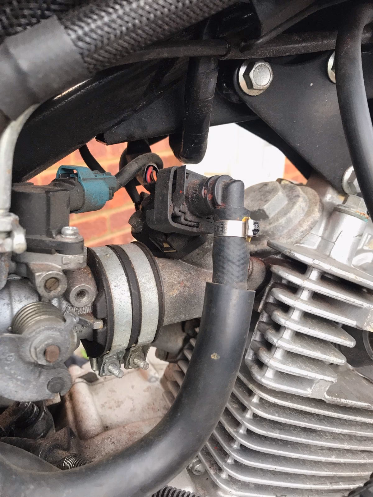 How much fuel does a Yamaha YBR 125g take?