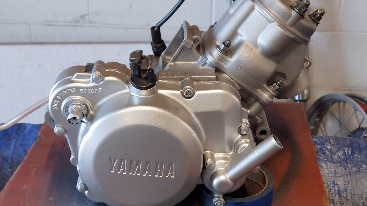 What is a complete engine rebuild kit?